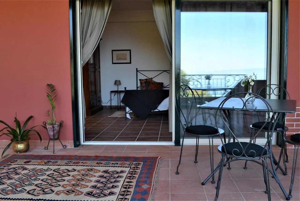 Villa Vittorio - Splendid Panoramic Sea View Terrace Taormina Apartment